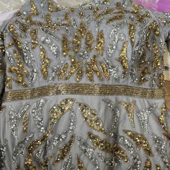 MAC DUGGAL BEADED LONG SLEEVE
EVENING GOWN size 10 brand New - Picture 13 of 15